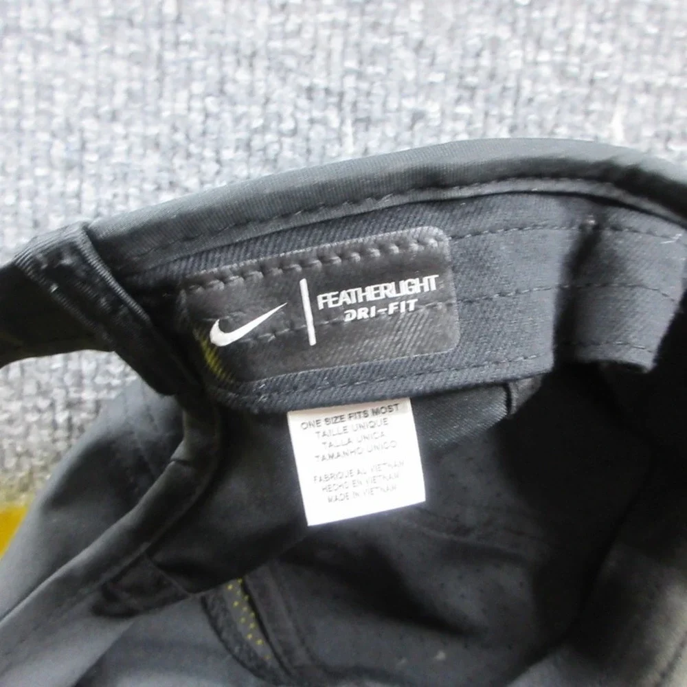 Nike Hat Cap Strap Back Black White Featherlight Golf Golfer Golfing Drifit Mens
